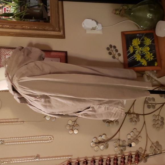 SO Tan Lightweight Hooded Jacket Size Small - Picture 3 of 5